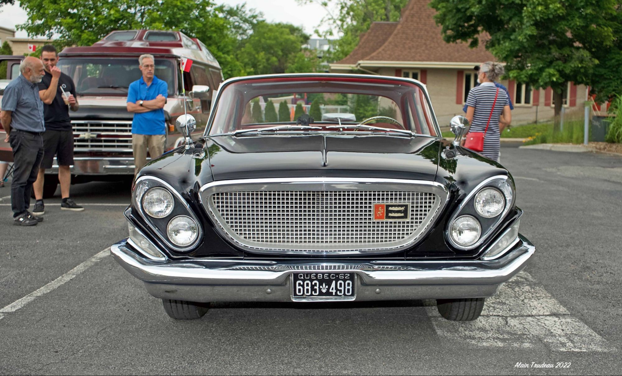VAQ - Défilé de voitures anciennes à Saint-Bruno