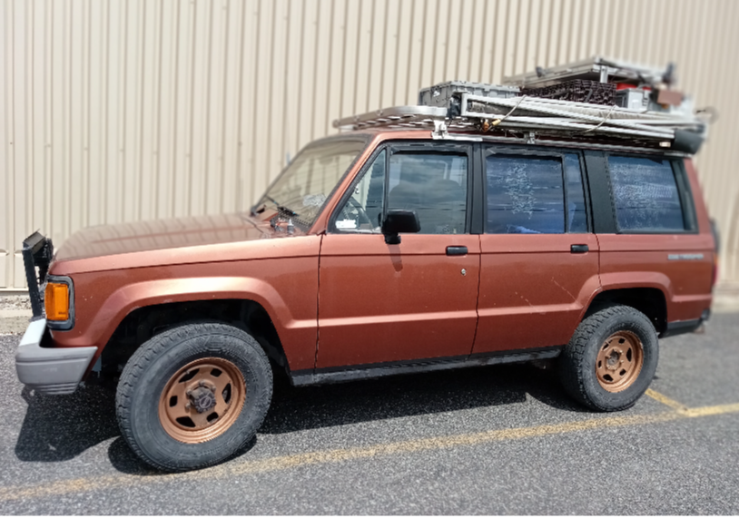 ISUZU TROOPER 1989 - on demande