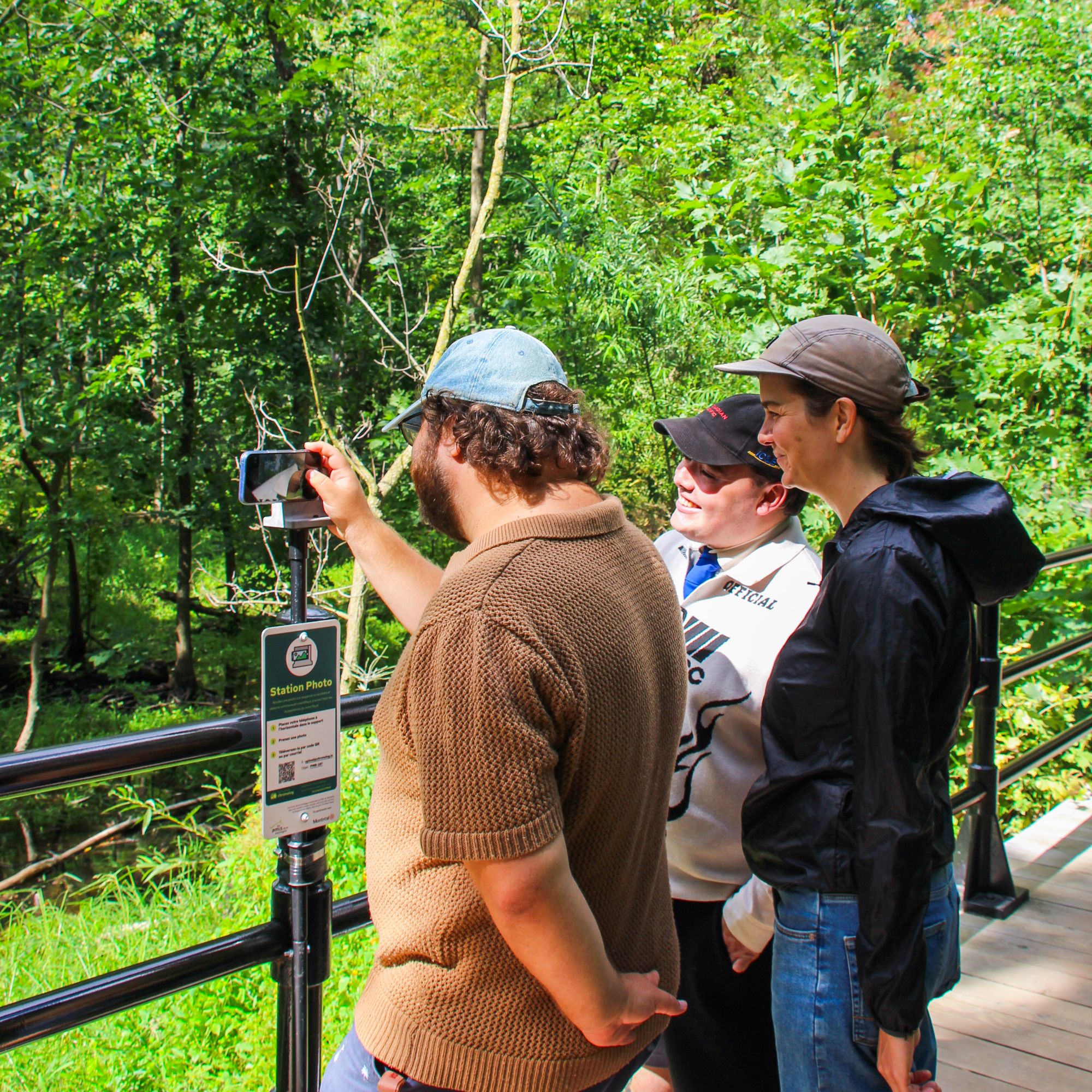 Participatory science: photographic monitoring of natural habitats