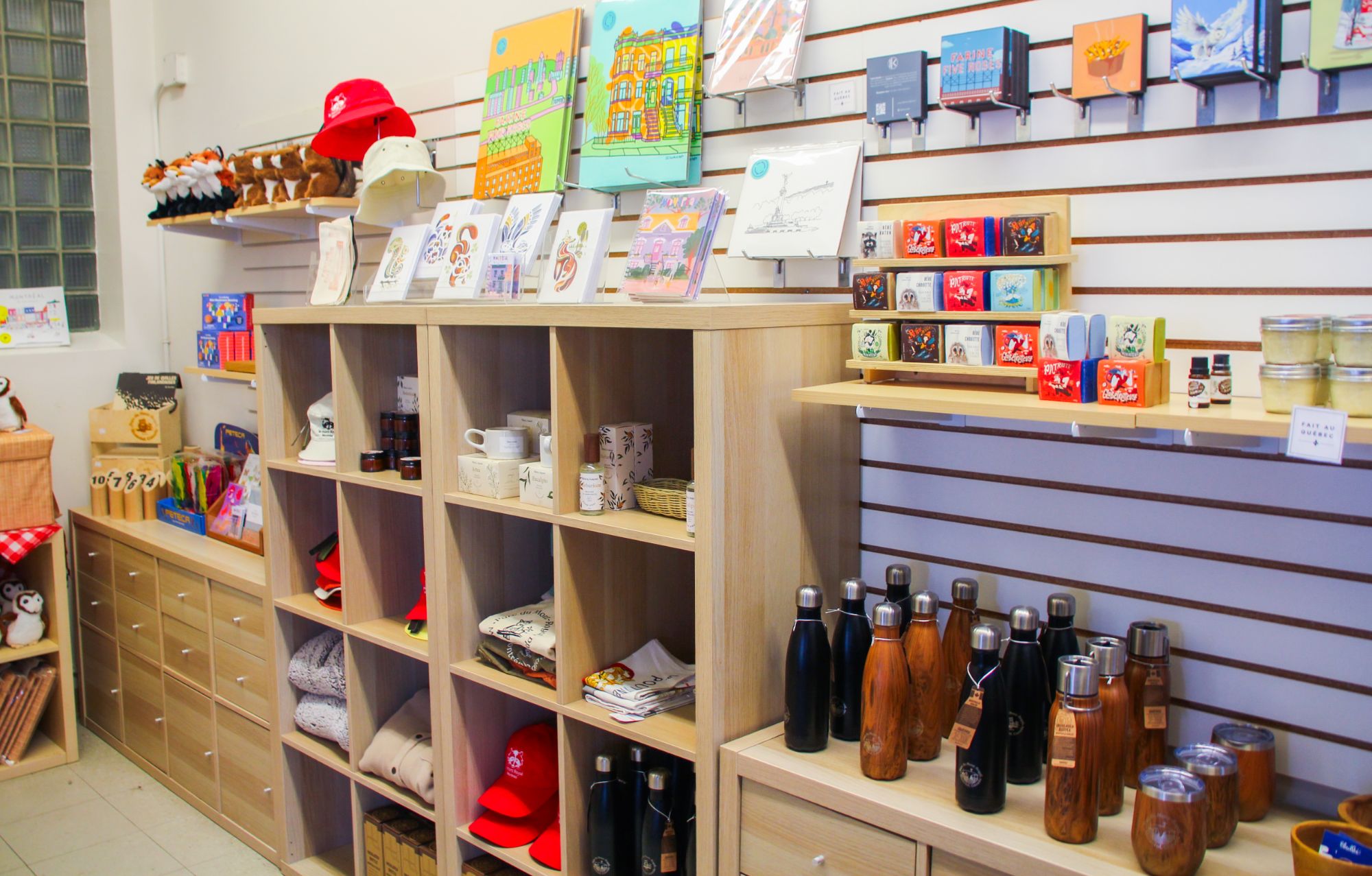 Les Amis Gift Shop