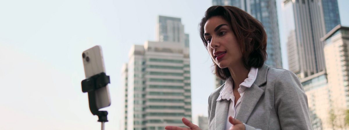 Vidéo verticale journalistique : formation en ligne en septembre - octobre 2026 à la FAC de l’Université de Montréal