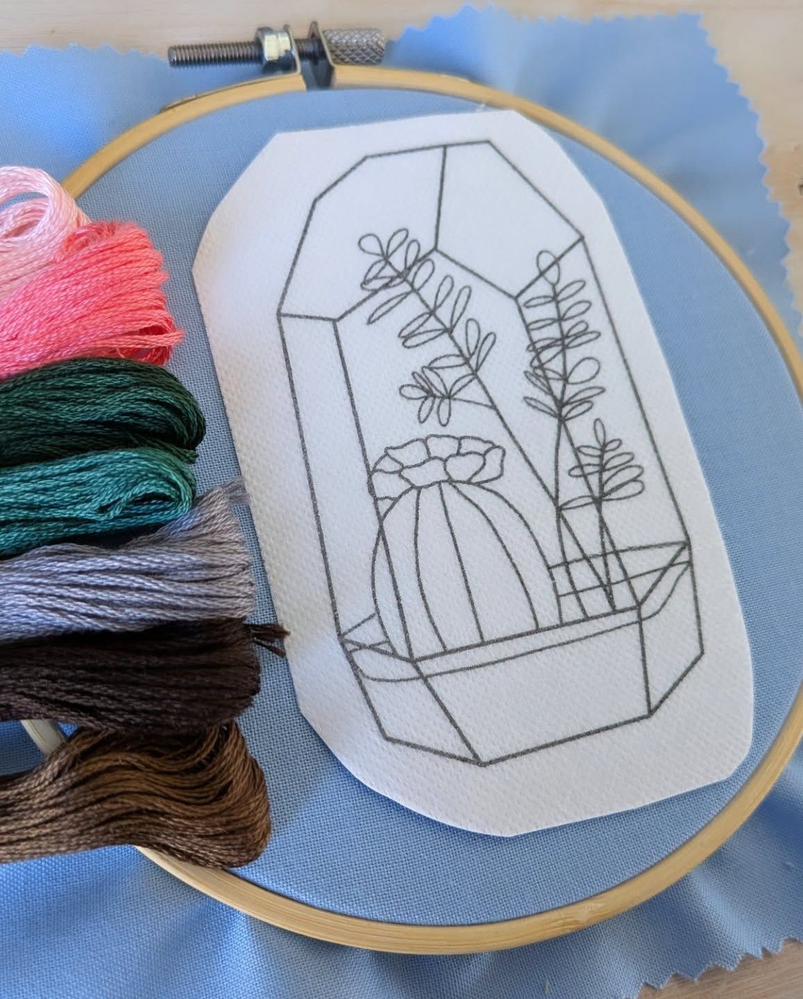 Atelier de broderie d'inspiration botanique avec Ika · SAMEDI