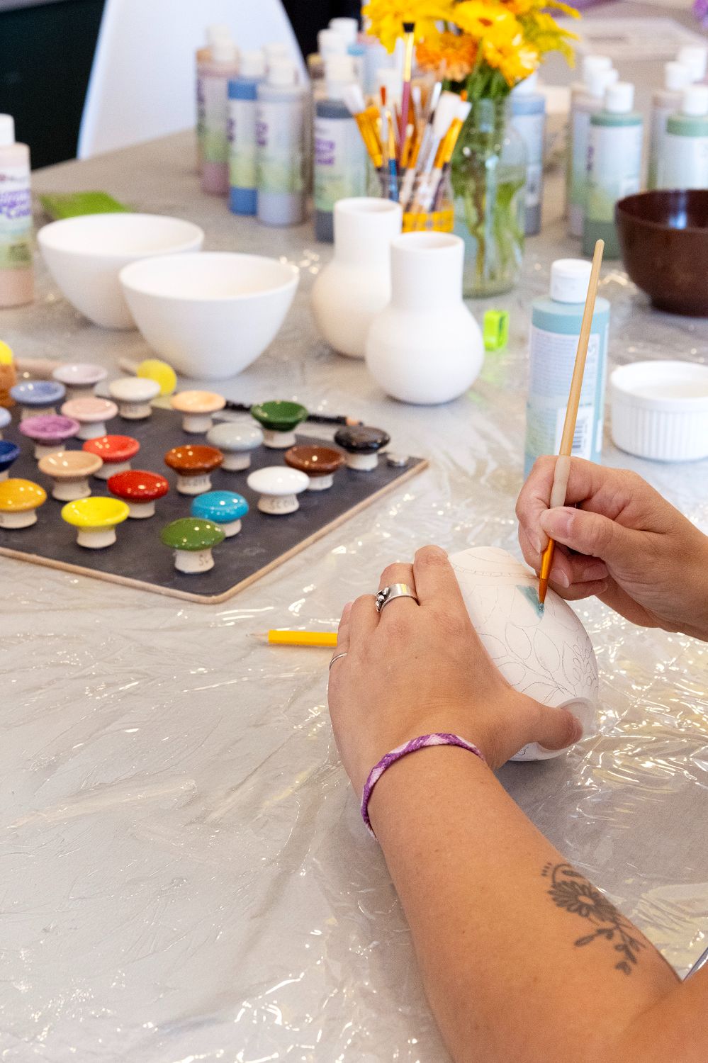 Peinture sur céramique avec Audrey Duplessis · édition des Fêtes