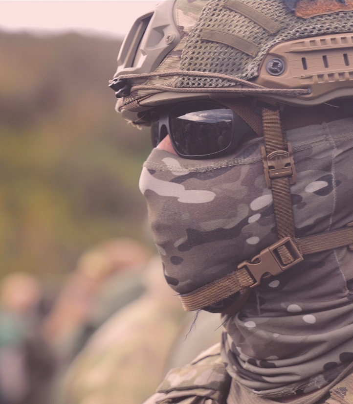 home en uniforme