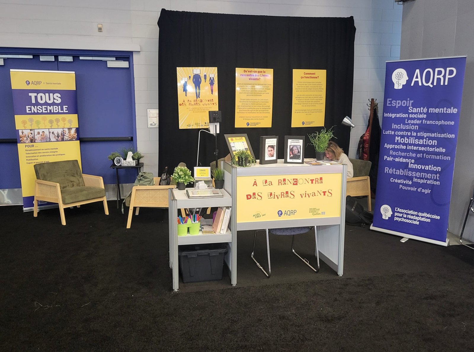 Kiosque de l'AQRP au Salon du livre de Montréal