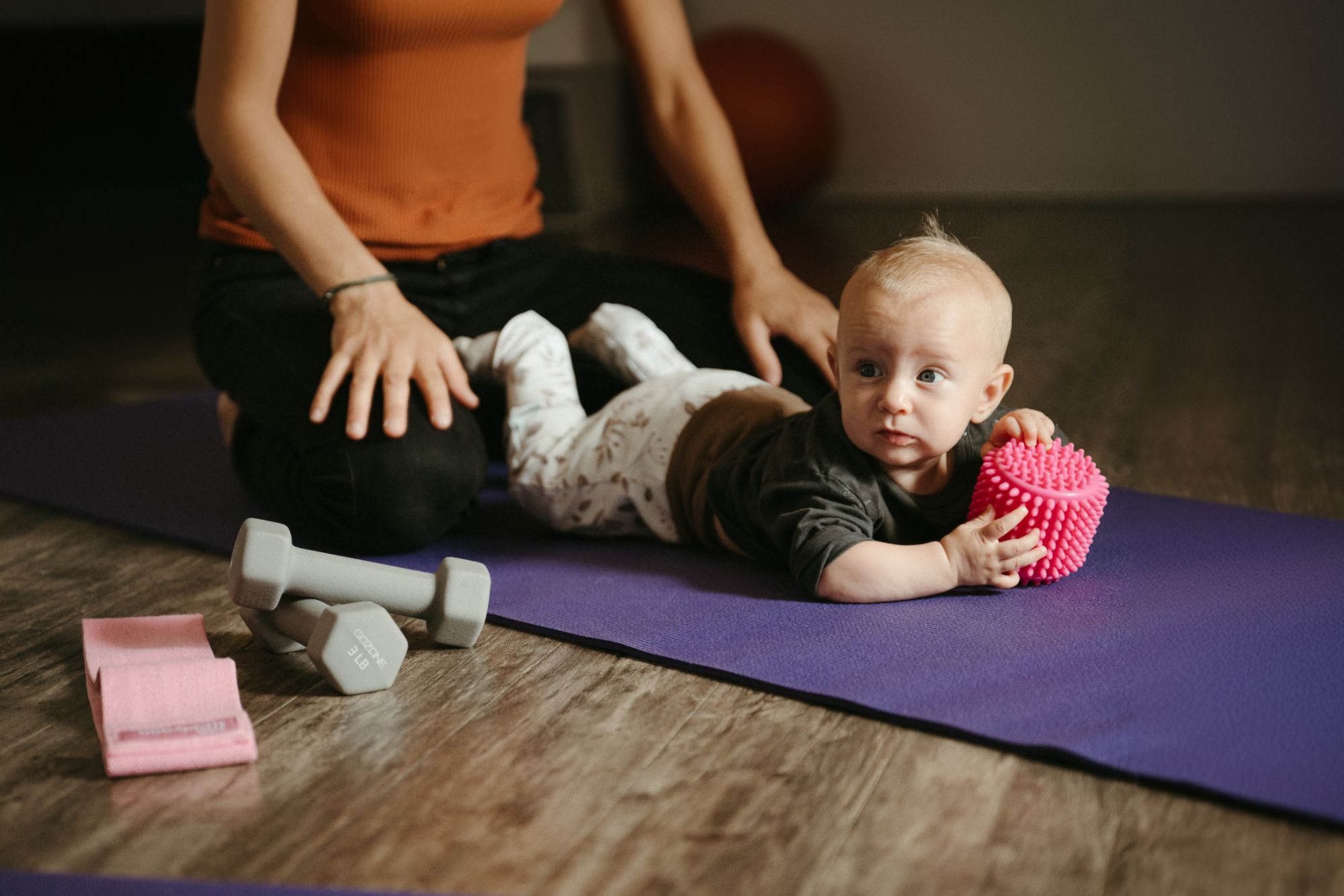 DÉCOUVERTES EN MOUVEMENT : STIMULATION MOTRICE - 6 à 12 mois