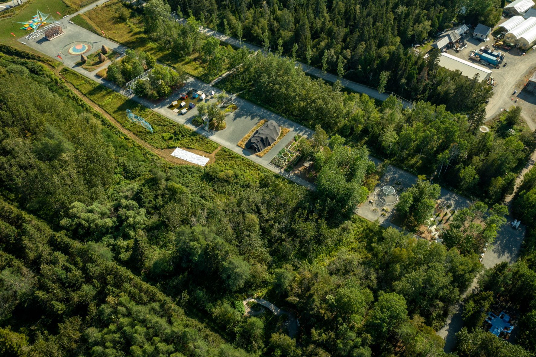 CONFÉRENCE | Le Jardin comme outil de régénération écologique - Émile Forest, en collaboration avec l’École d’été de l’Université de Montréal