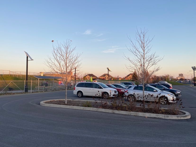 Vue générale du stationnement