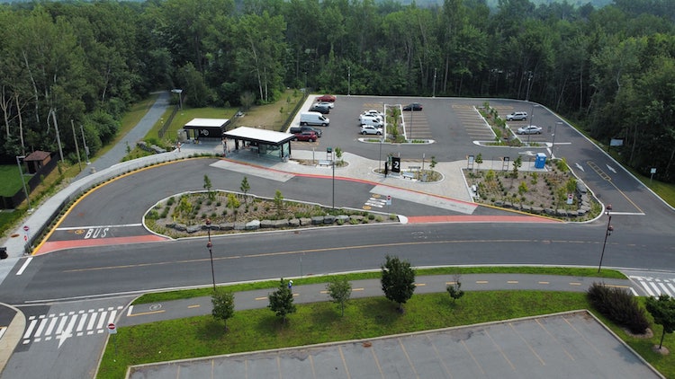 Vue aérienne du stationnement