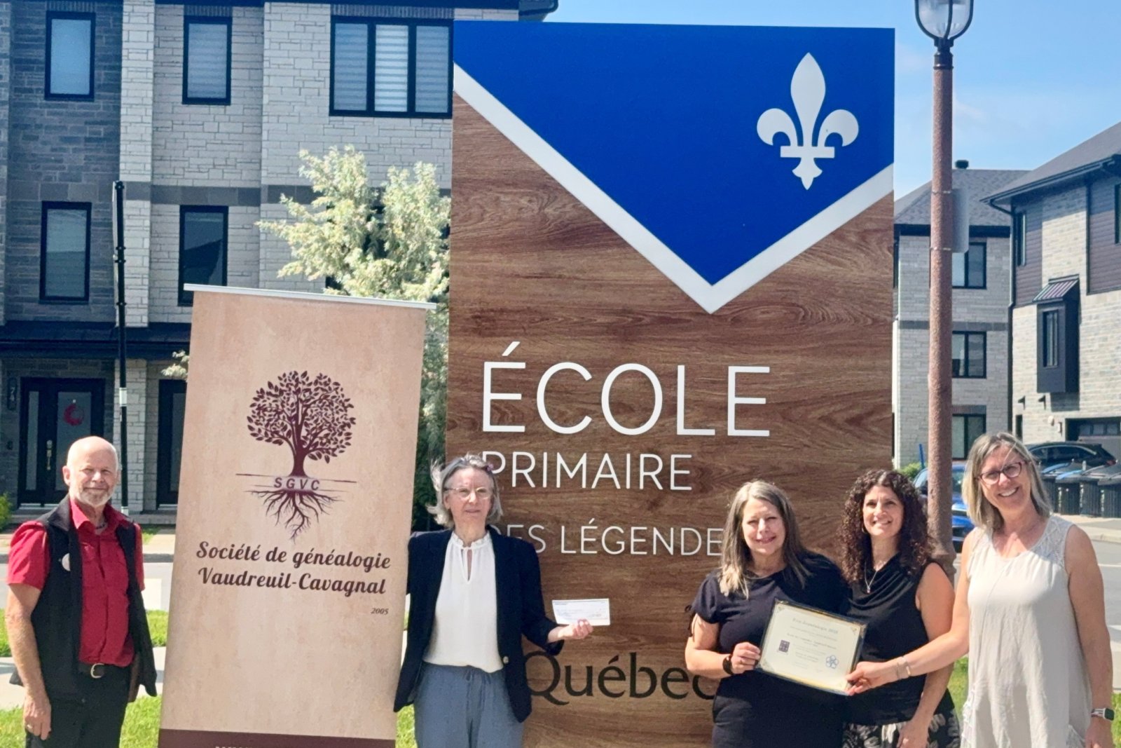 Les professeures participantes à Jeunéalogie de l'École des Légendes avec Jocelyne Martin et Denis Boudreau