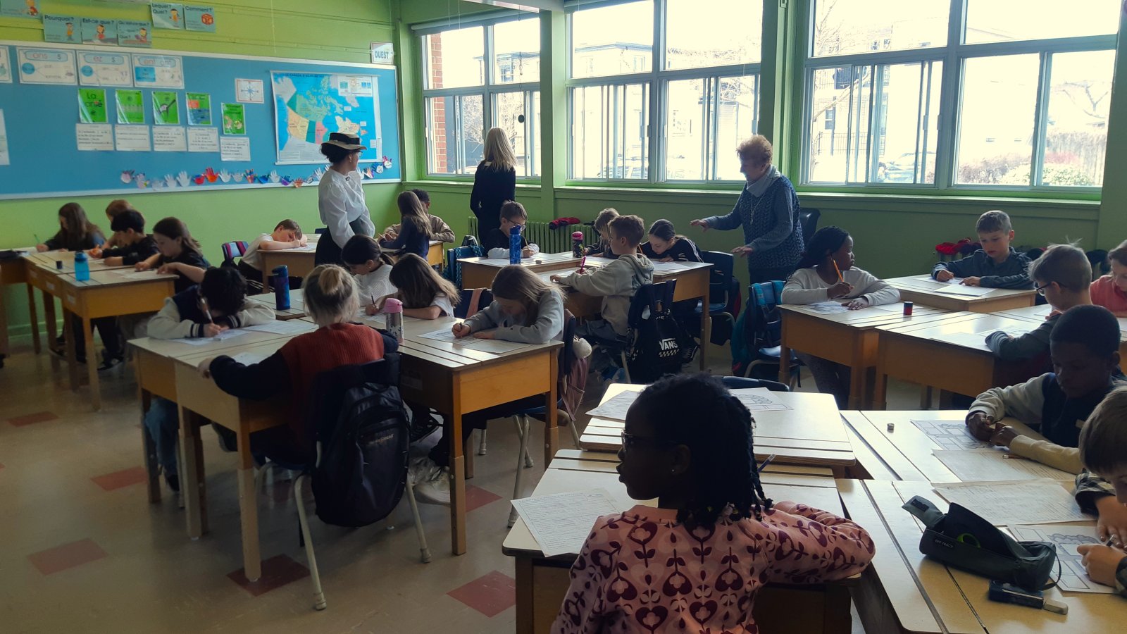 La classe de Julie St-Germain, enseignante à l'École Douville, Saint-Hyacinthe (3e primaire)