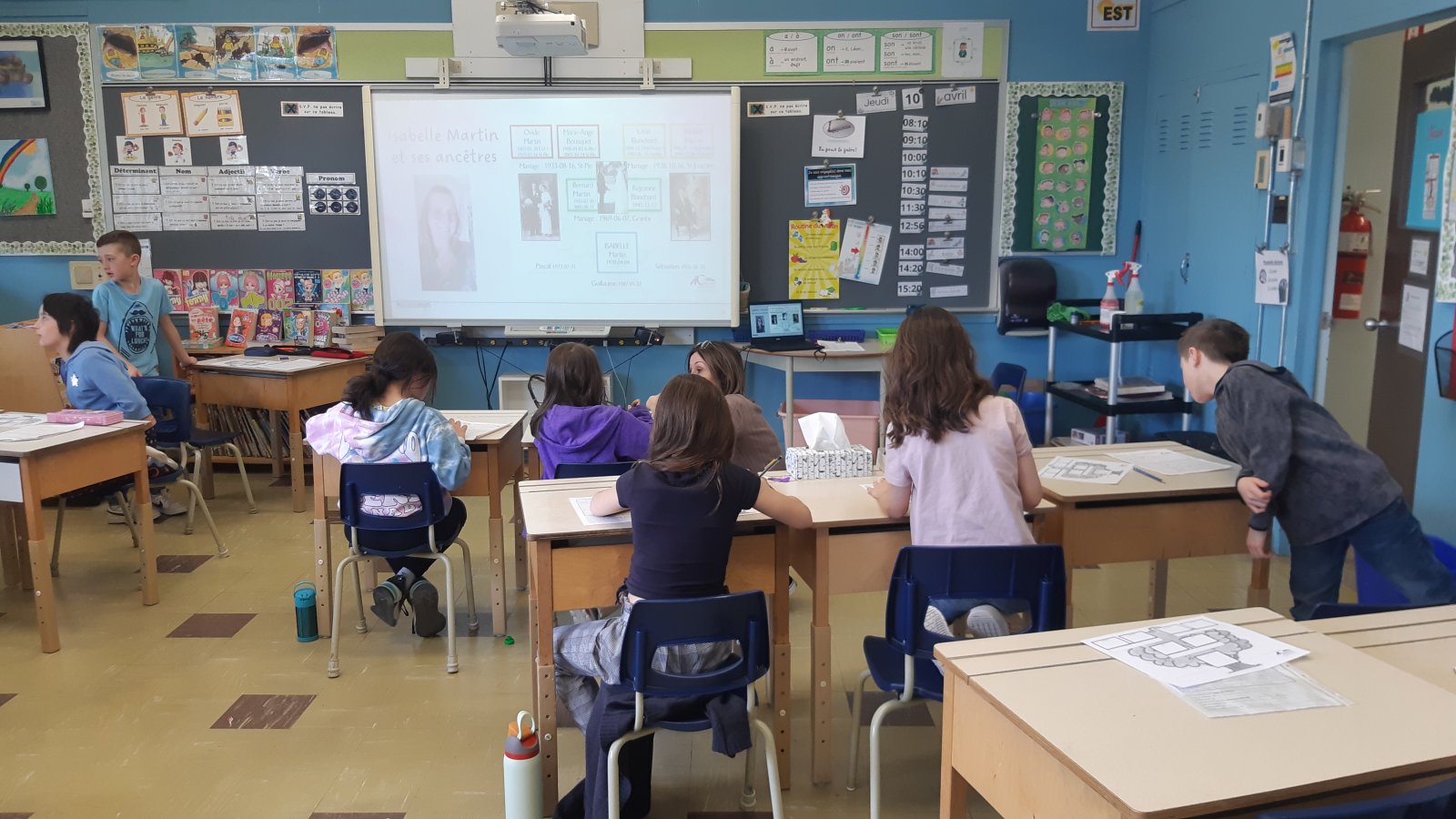 La classe de Manon Gosselin, enseignante à l'École Douville, Saint-Hyacinthe (3e primaire)